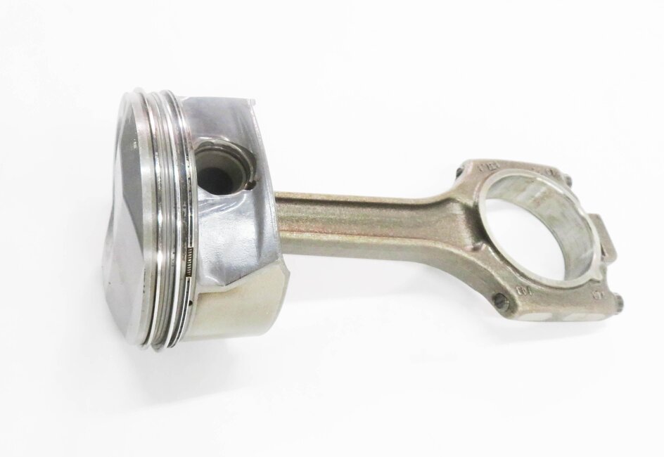 Thumbnail 4: 2008-2014 CAYENNE PANAMERA (957 958 970 G1) 4.8L M48 ENGINE - LEFT PISTON w/ ROD