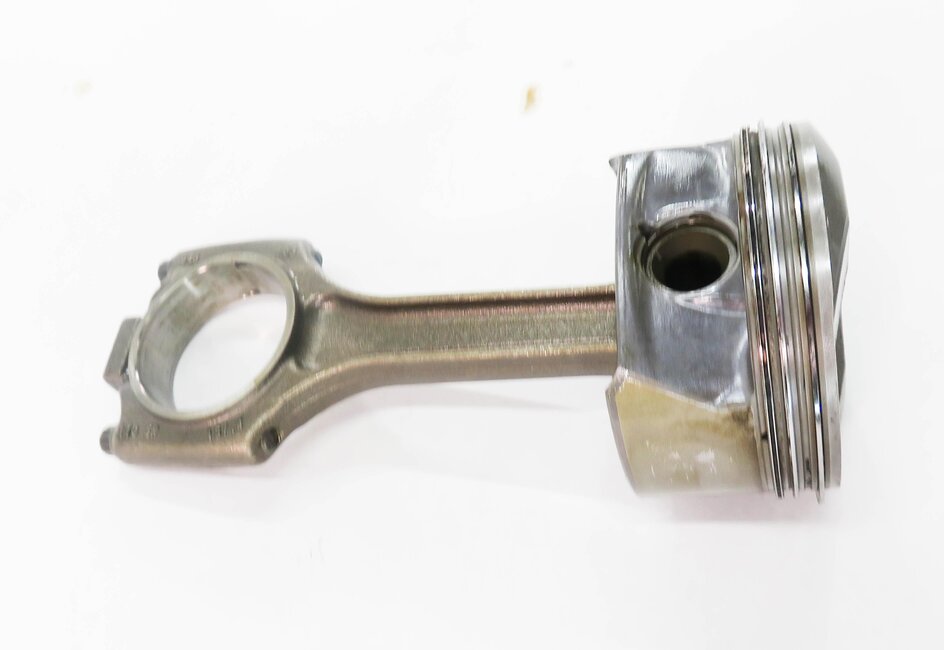 Thumbnail 5: 2008-2014 CAYENNE PANAMERA (957 958 970 G1) 4.8L M48 ENGINE - LEFT PISTON w/ ROD