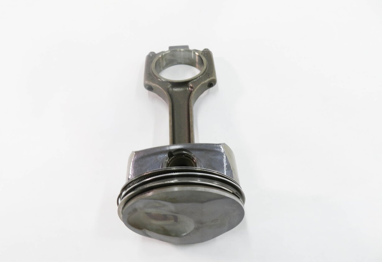 Thumbnail 3: 08-14 CAYENNE PANAMERA (957 958 970 G1) 4.8L M48 ENGINE - RIGHT PISTON w/ ROD