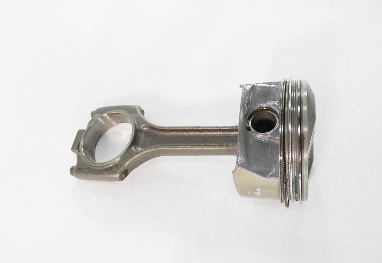 Thumbnail 4: 08-14 CAYENNE PANAMERA (957 958 970 G1) 4.8L M48 ENGINE - RIGHT PISTON w/ ROD