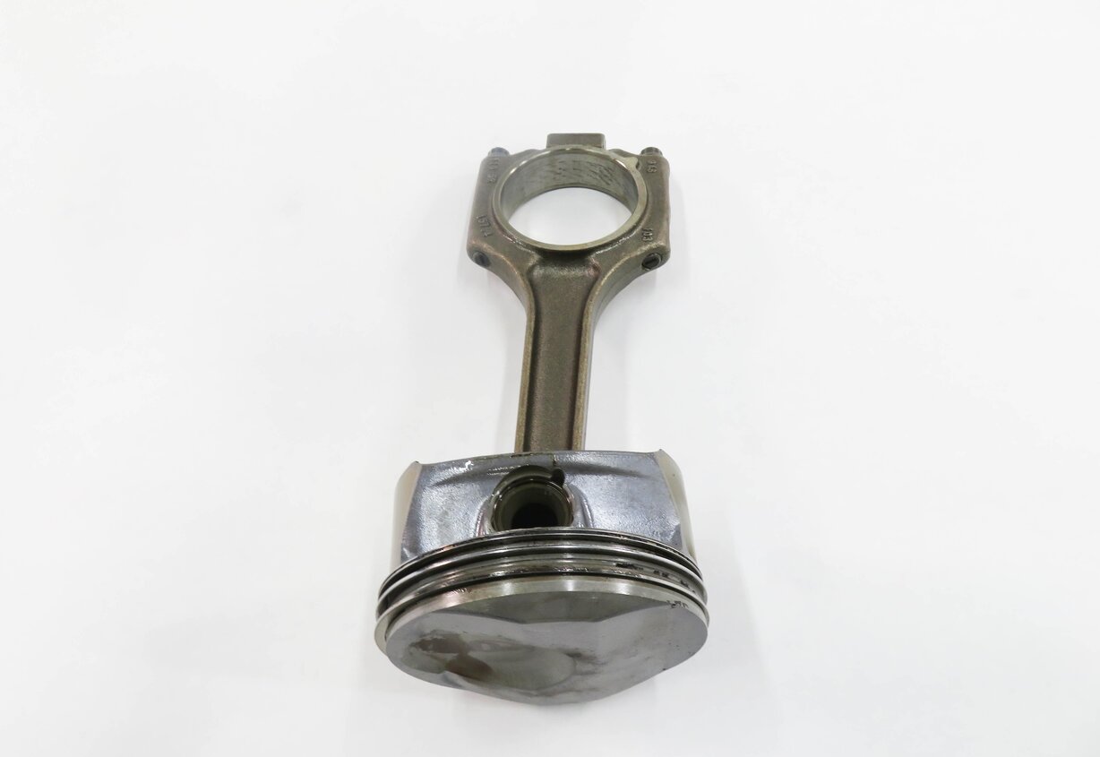Thumbnail 3: 2008-2014 CAYENNE PANAMERA (957 958 970 G1) 4.8L M48 ENGINE - LEFT PISTON w/ ROD