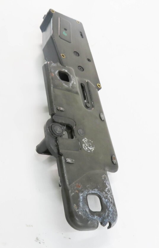 Thumbnail 4: 2010 AUDI Q5 (B8 8R) REAR TRUNK LOCK LATCH ACTUATOR MOTOR STRIKER PLATE