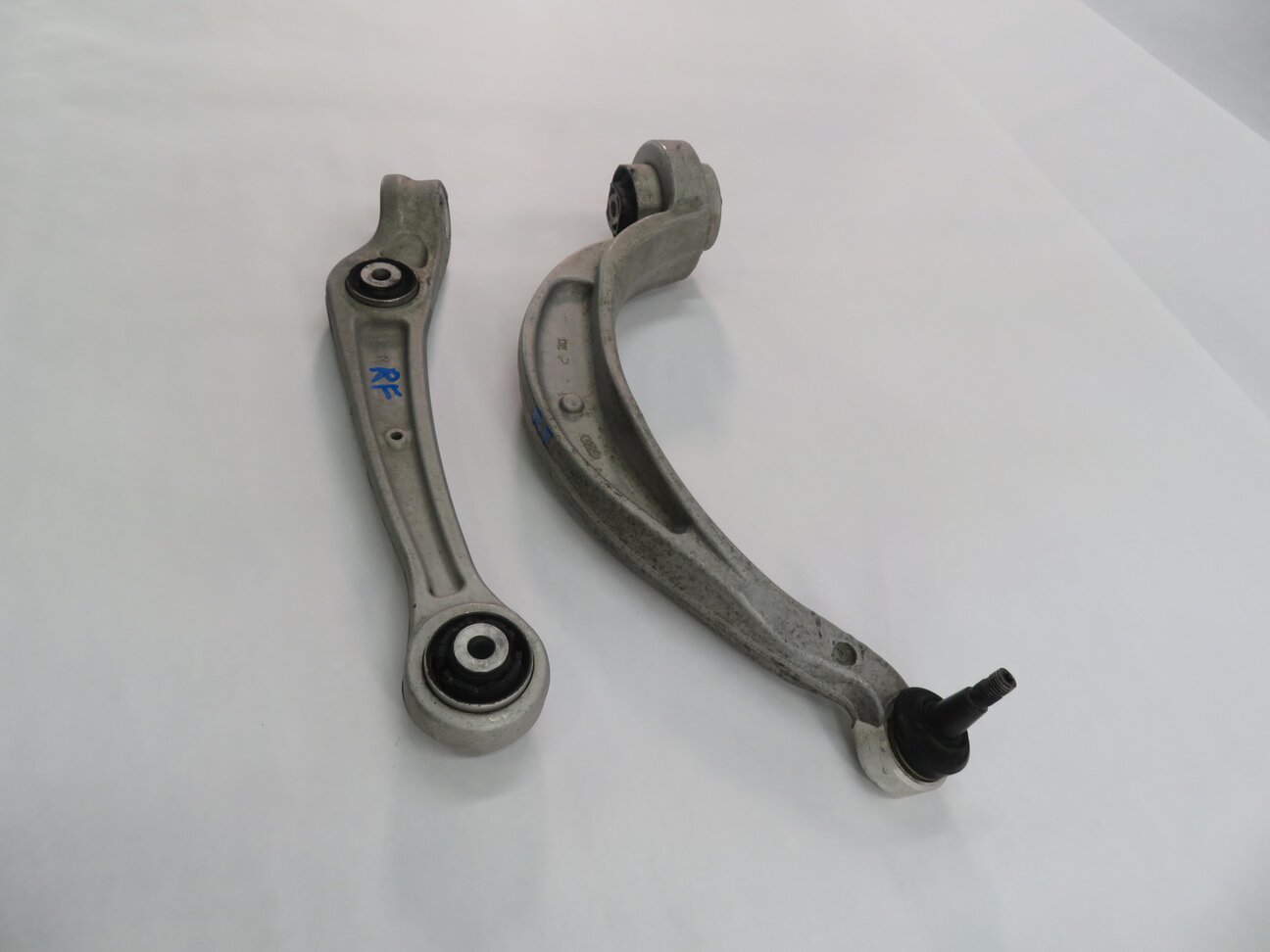 Thumbnail 3: 2010 AUDI Q5 (B8 8R) RIGHT FRONT PASSENGER SUSPENSION CONTROL ARM SET-2
