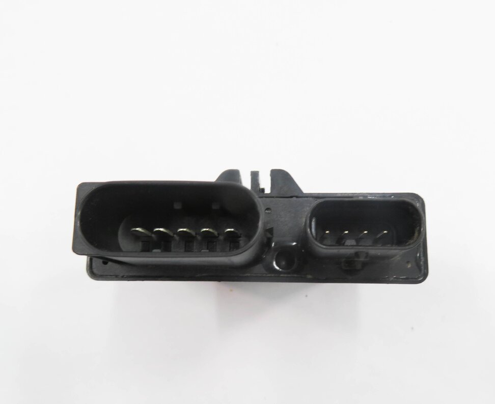 Thumbnail 14: 2011 BMW X5 (E70) DEF SCR FLUID TANK PROCESSING CONTROL MODULE