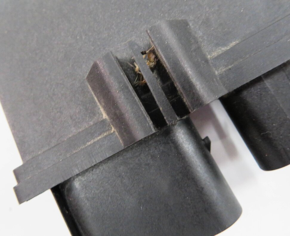 Thumbnail 16: 2011 BMW X5 (E70) DEF SCR FLUID TANK PROCESSING CONTROL MODULE