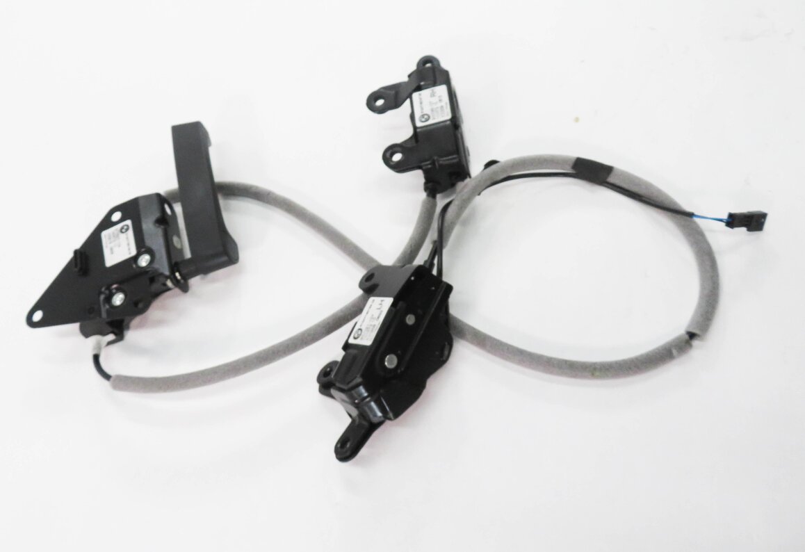 Thumbnail 12: 2011 BMW X5 (E70) REAR TAILGATE RELEASE HANDLE w/ LATCHES