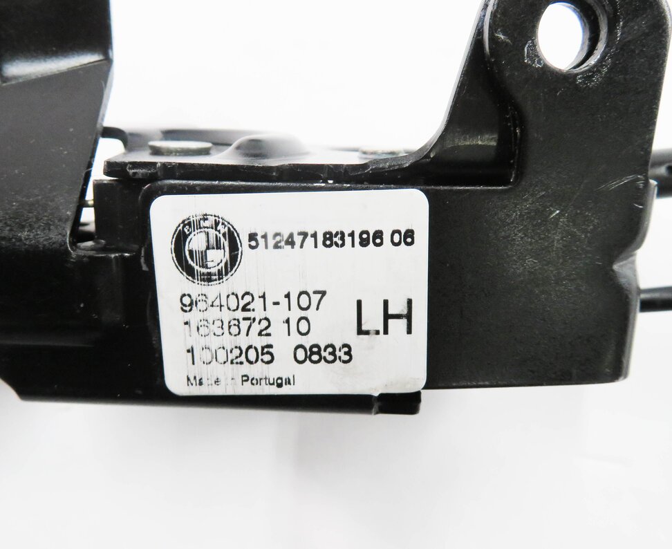 Thumbnail 18: 2011 BMW X5 (E70) REAR TAILGATE RELEASE HANDLE w/ LATCHES