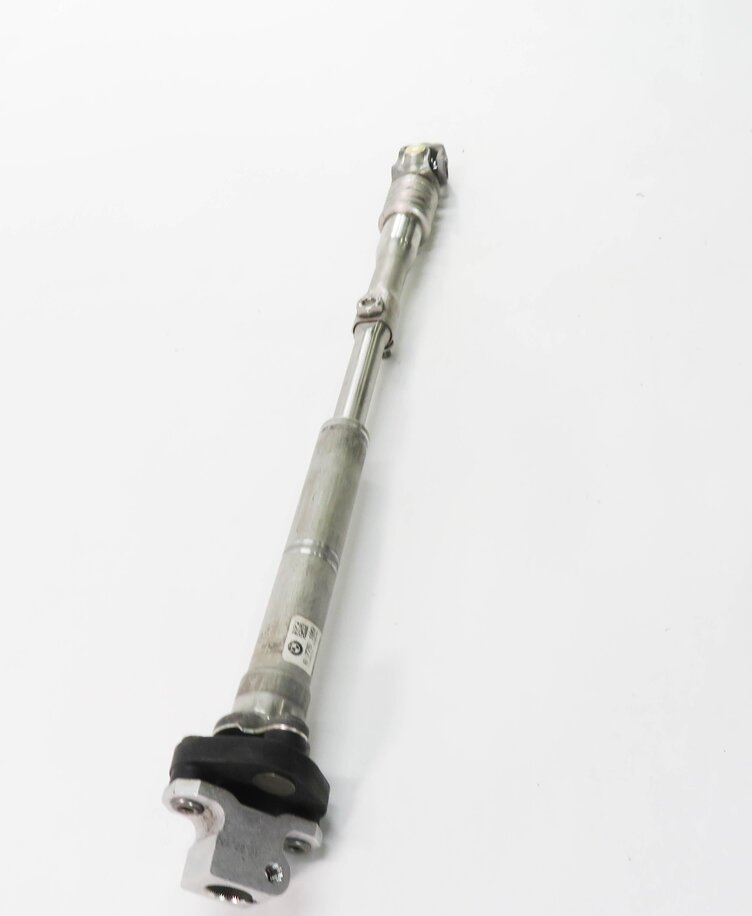 Thumbnail 3: 2014 BMW M6 ///M (F06) GRAN COUPE - STEERING COLUMN LINKAGE COUPLER SHAFT