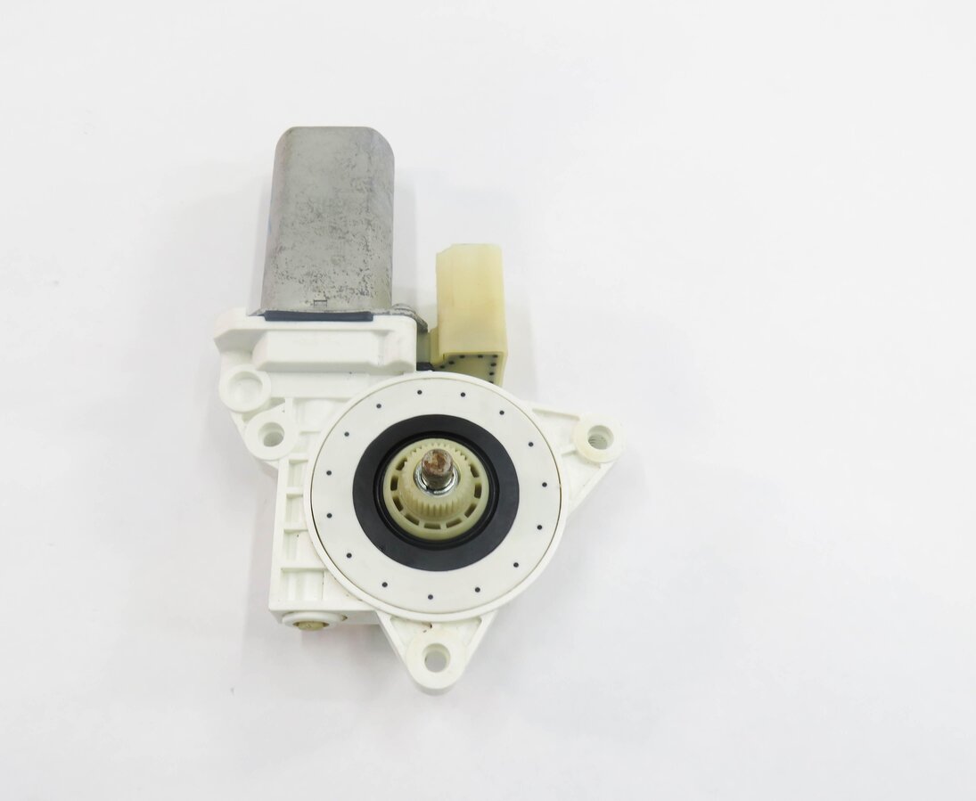 Thumbnail 5: 2012-2019 BMW 640i 650i M6 ///M (F06 F12 F13) RIGHT PASSENGER SIDE WINDOW MOTOR