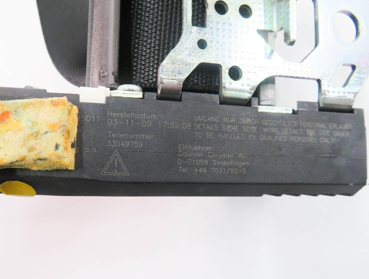 Thumbnail 7: 2010 MERCEDES S400 (W221) LEFT REAR SEAT SEATBELT RETRACTOR (BLACK)