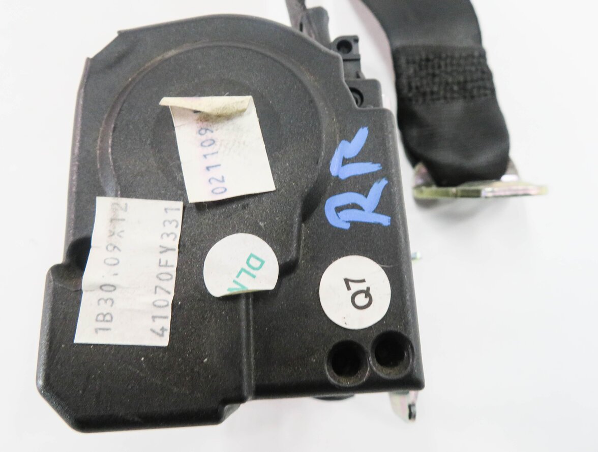 Thumbnail 6: 2010 MERCEDES S400 (W221) RIGHT REAR SEAT SEATBELT RETRACTOR (BLACK)