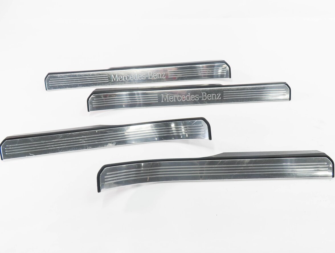 Thumbnail 2: 2010 MERCEDES S400 (W221) FRONT & REAR DOOR SILL SCUFF PANEL TRIM SET-4