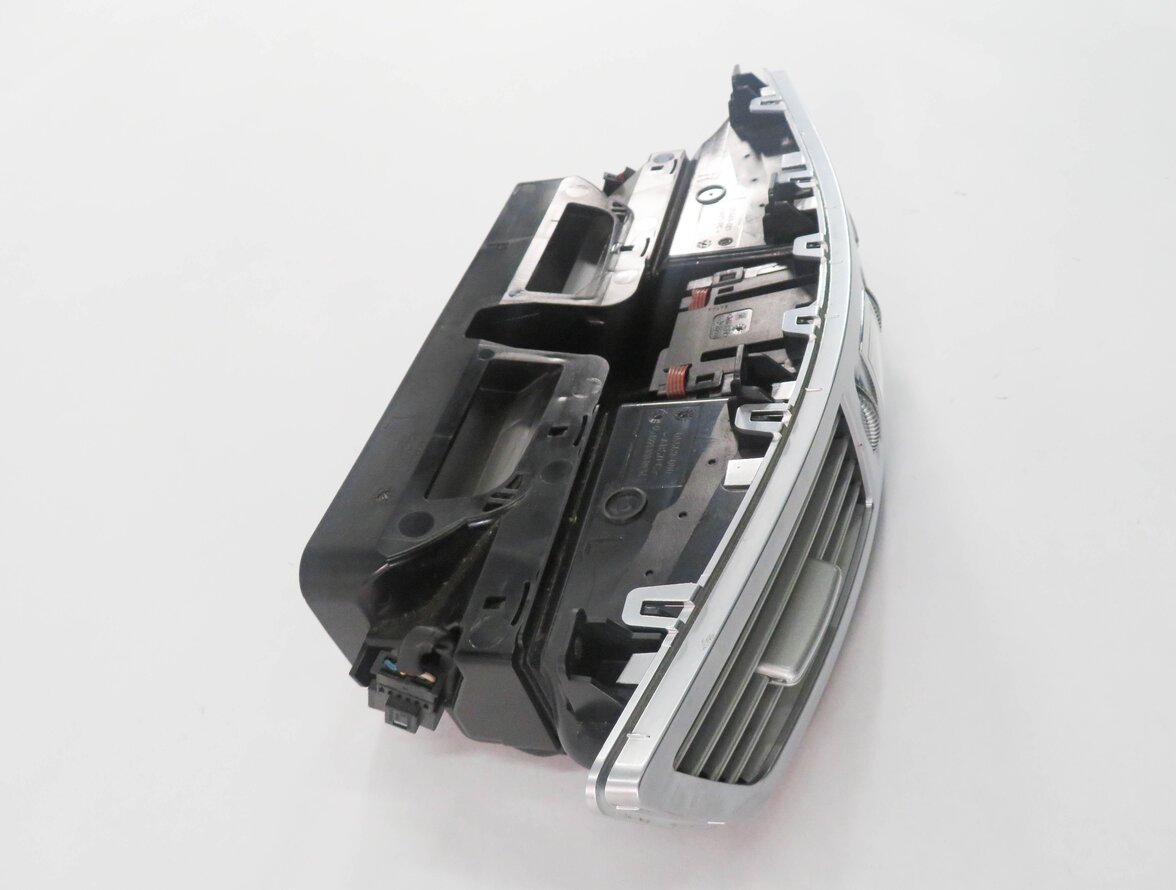 Thumbnail 3: 2010 MERCEDES S400 (W221) CENTER DASH HEATER A/C AIR VENT w/ CLOCK