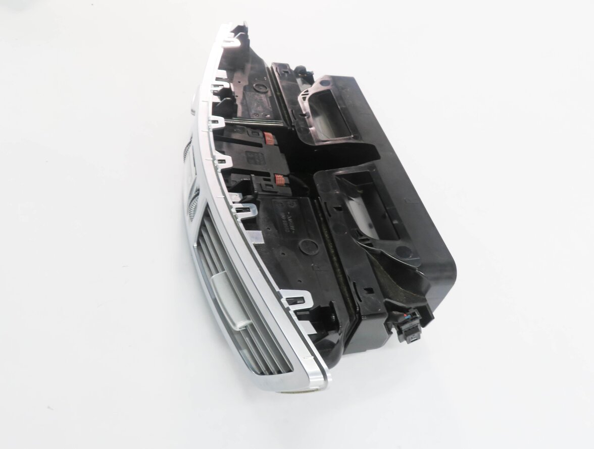 Thumbnail 4: 2010 MERCEDES S400 (W221) CENTER DASH HEATER A/C AIR VENT w/ CLOCK