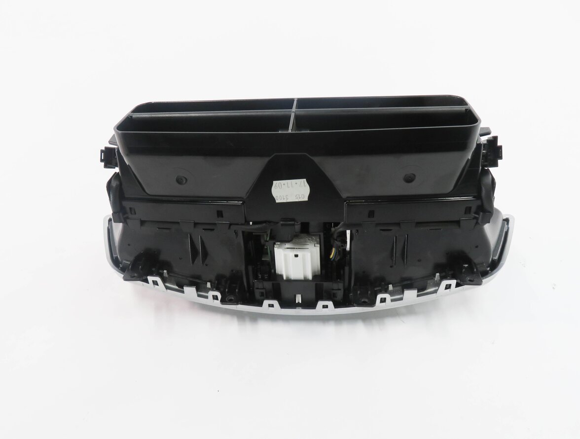 Thumbnail 6: 2010 MERCEDES S400 (W221) CENTER DASH HEATER A/C AIR VENT w/ CLOCK