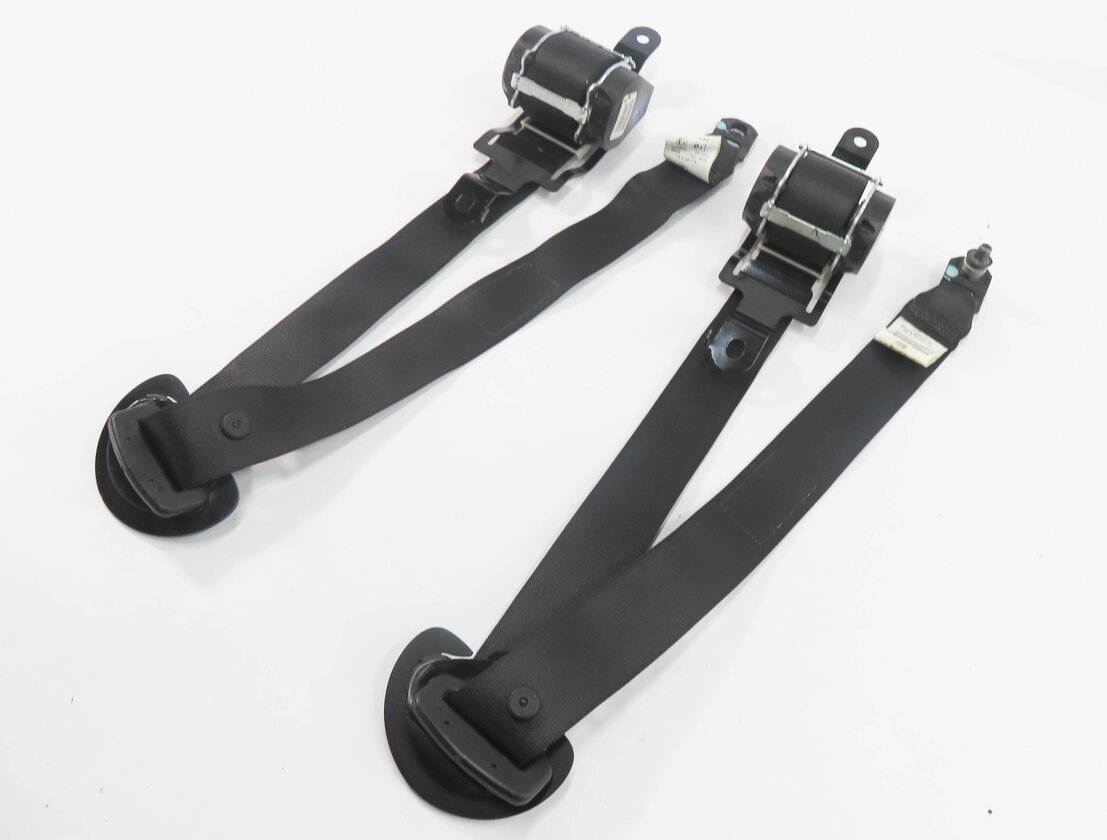 08 BMW X5 (E70) LEFT & RIGHT REAR 2nd SECOND ROW SEATBELT RETRACTOR SET (BLACK)