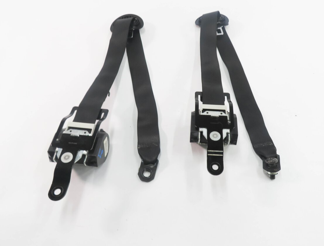 Thumbnail 5: 08 BMW X5 (E70) LEFT & RIGHT REAR 2nd SECOND ROW SEATBELT RETRACTOR SET (BLACK)