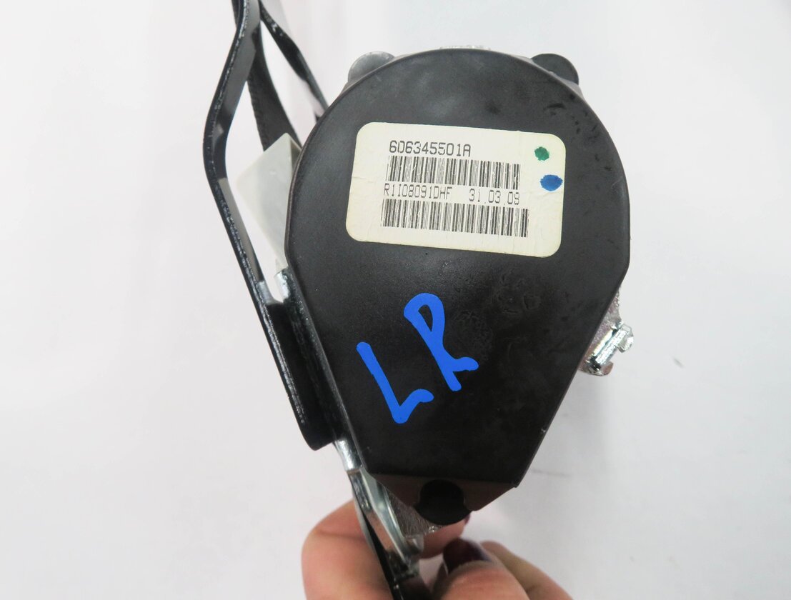 Thumbnail 7: 08 BMW X5 (E70) LEFT & RIGHT REAR 2nd SECOND ROW SEATBELT RETRACTOR SET (BLACK)