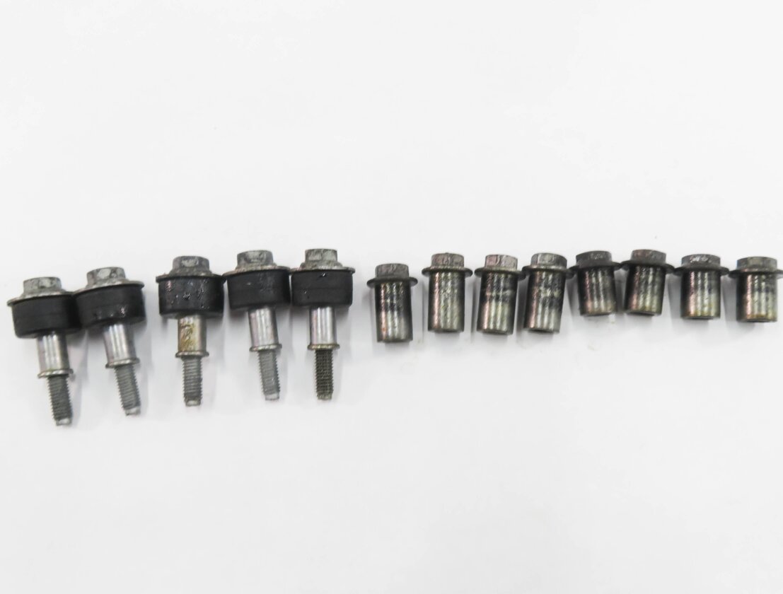 Thumbnail 9: 02-10 BMW 545i 550i 645i 745i 750i X5 (E53 E60 E63 E65 E66) V8 LEFT VALVE COVER