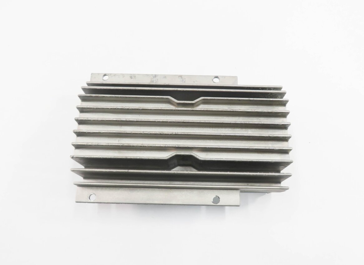 Thumbnail 2: 2005-2009 RANGE ROVER (L322) HARMAN KARDON LOGIC 7 L7 SUB SUBWOOFER AMPLIFIER