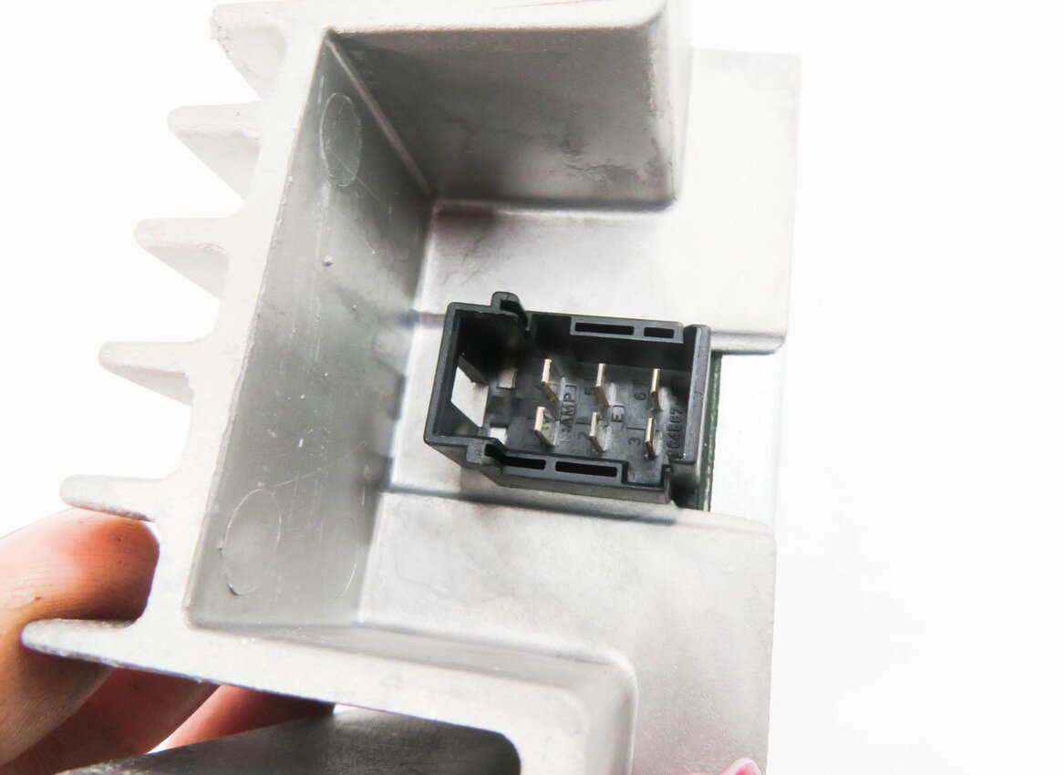 Thumbnail 6: 2005-2009 RANGE ROVER (L322) HARMAN KARDON LOGIC 7 L7 SUB SUBWOOFER AMPLIFIER