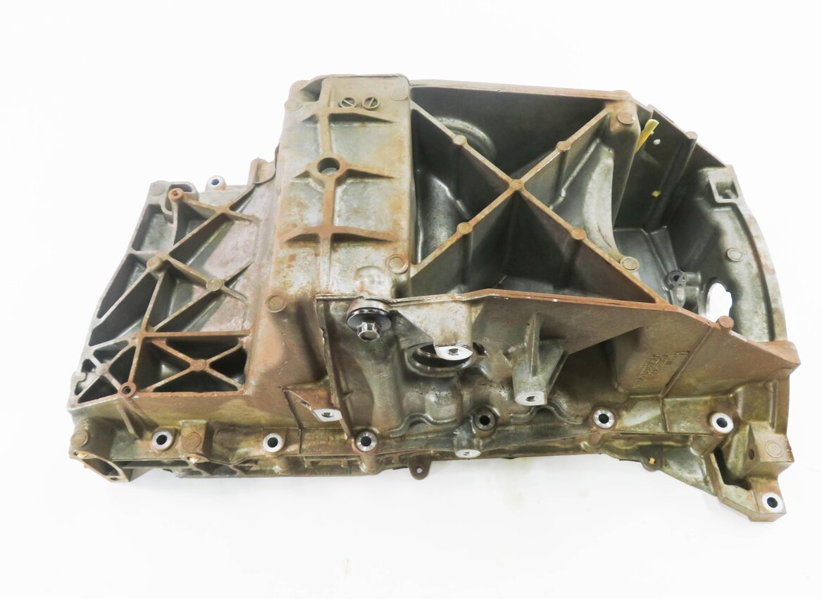 Thumbnail 2: 2006-2009 RANGE ROVER (L322) 4.2L SC / 4.4L V8 ENGINE MOTOR OIL FLUID PAN SUMP