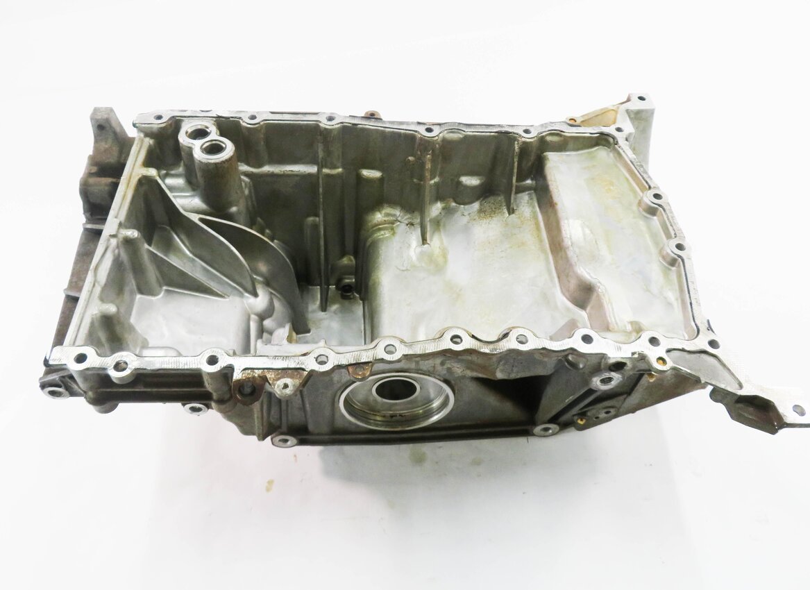 Thumbnail 7: 2006-2009 RANGE ROVER (L322) 4.2L SC / 4.4L V8 ENGINE MOTOR OIL FLUID PAN SUMP