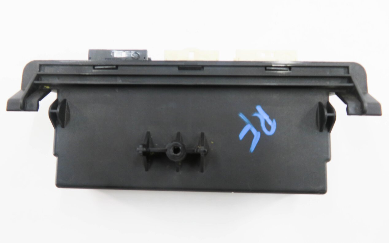 Thumbnail 6: 2007 BMW M5 ///M (E60) RIGHT FRONT PASSENGER ACTIVE SEAT BACKREST CONTROL MODULE