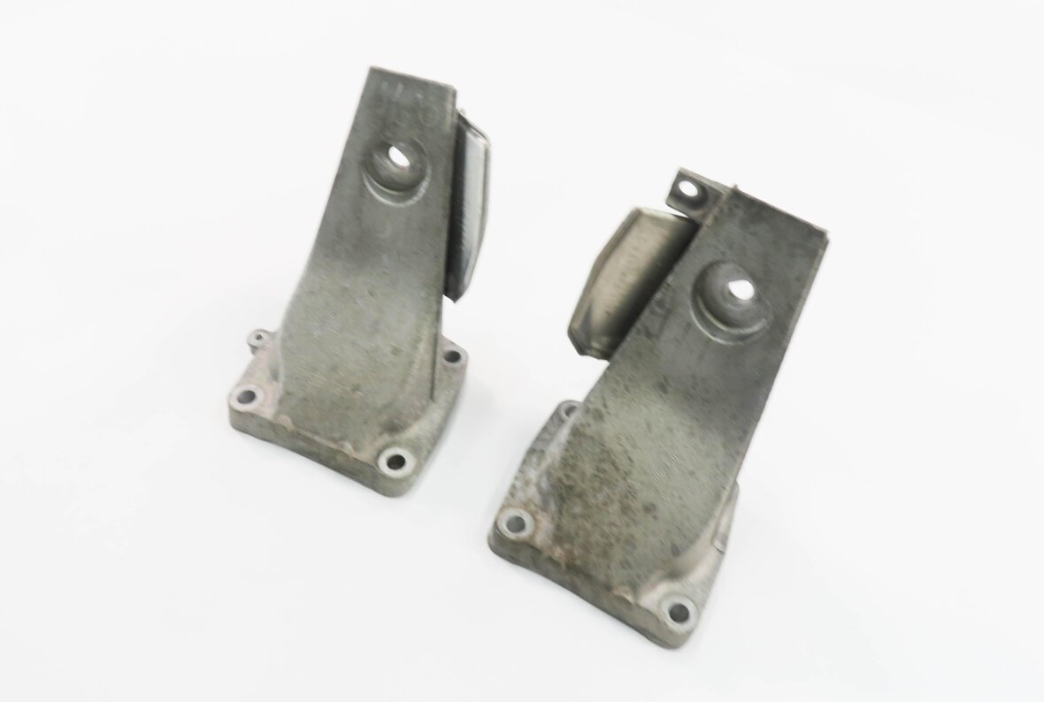 2007 BMW M5 ///M (E60) 5.0L S85 V10 MOTOR - LEFT & RIGHT ENGINE BRACKET SET