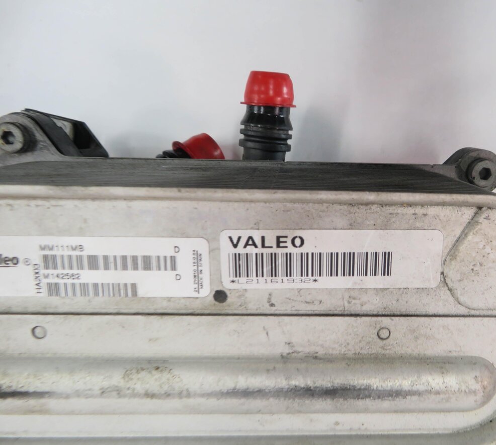 Thumbnail 6: 10-19 BMW 528i 550i 550iGT 650i (F06 F07 F10) 4.4L V8 - TRANSMISSION OIL COOLER