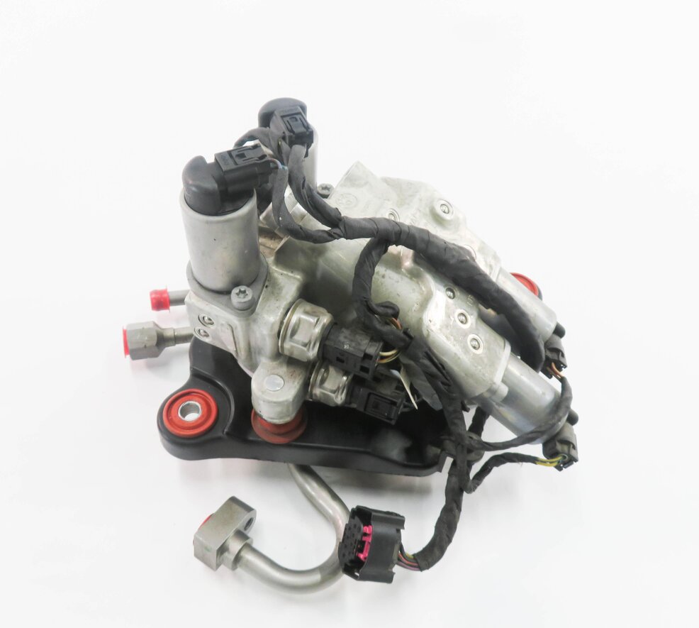 Thumbnail 2: 2011 BMW 550i (F10) 4.4L N63 TWIN TURBO ENGINE - DYNAMIC DRIVE VALVE BLOCK