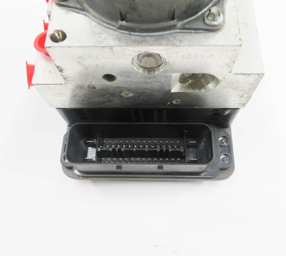 Thumbnail 8: 11-12 BMW 528i 535i 550i 640i 650i (F06 F10) RWD - DSC ABS BRAKE PUMP w/ MODULE