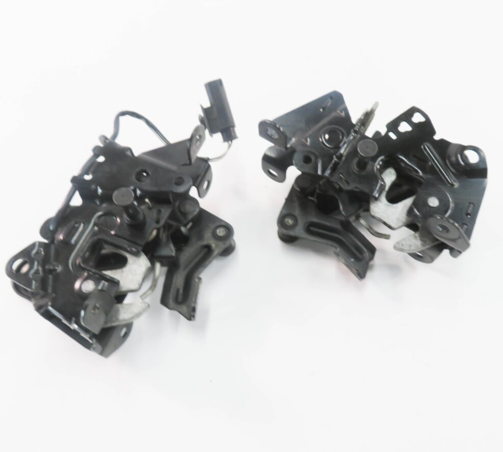Thumbnail 2: 2011 BMW 550i (F10) FRONT LEFT & RIGHT LOWER HOOD LOCK LATCH SET-2