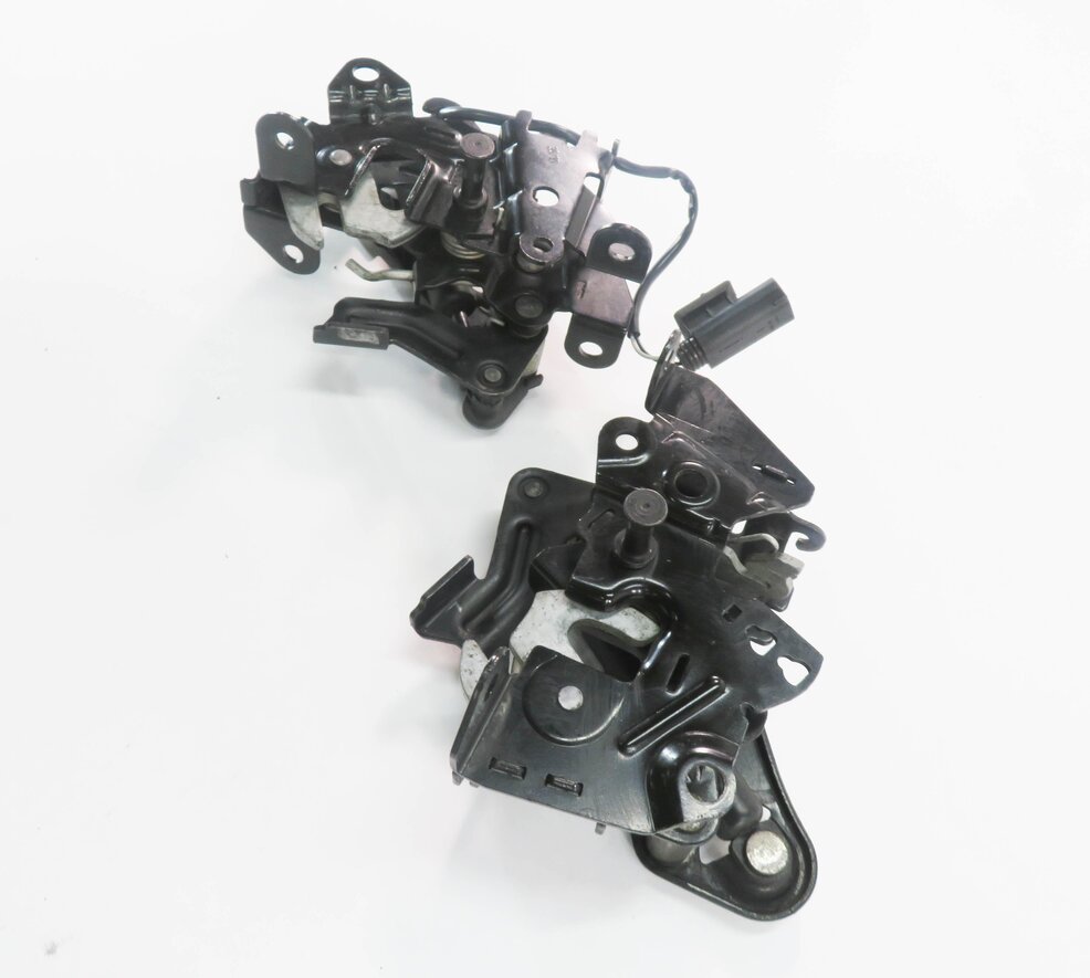 Thumbnail 3: 2011 BMW 550i (F10) FRONT LEFT & RIGHT LOWER HOOD LOCK LATCH SET-2