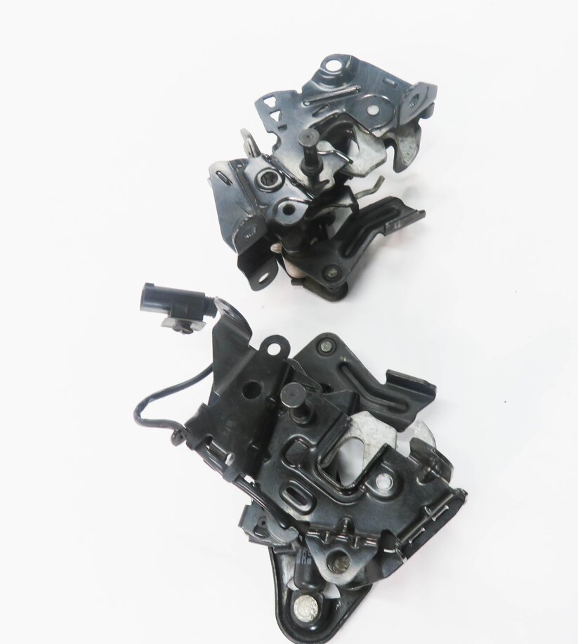 Thumbnail 4: 2011 BMW 550i (F10) FRONT LEFT & RIGHT LOWER HOOD LOCK LATCH SET-2