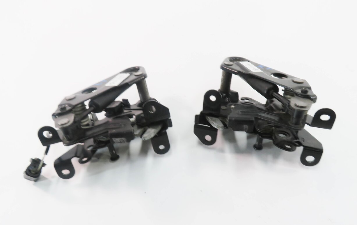 Thumbnail 6: 2011 BMW 550i (F10) FRONT LEFT & RIGHT LOWER HOOD LOCK LATCH SET-2