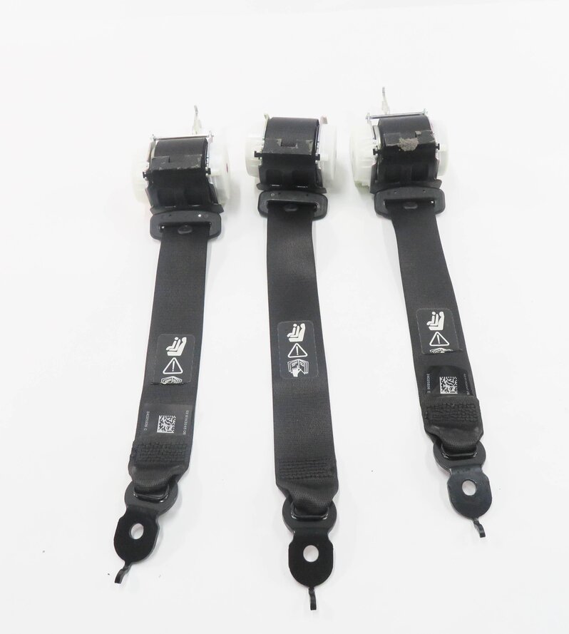 Thumbnail 2: 2011 BMW 550i (F10) REAR SEAT SEATBELT RETRACTOR SET-3 (BLACK)