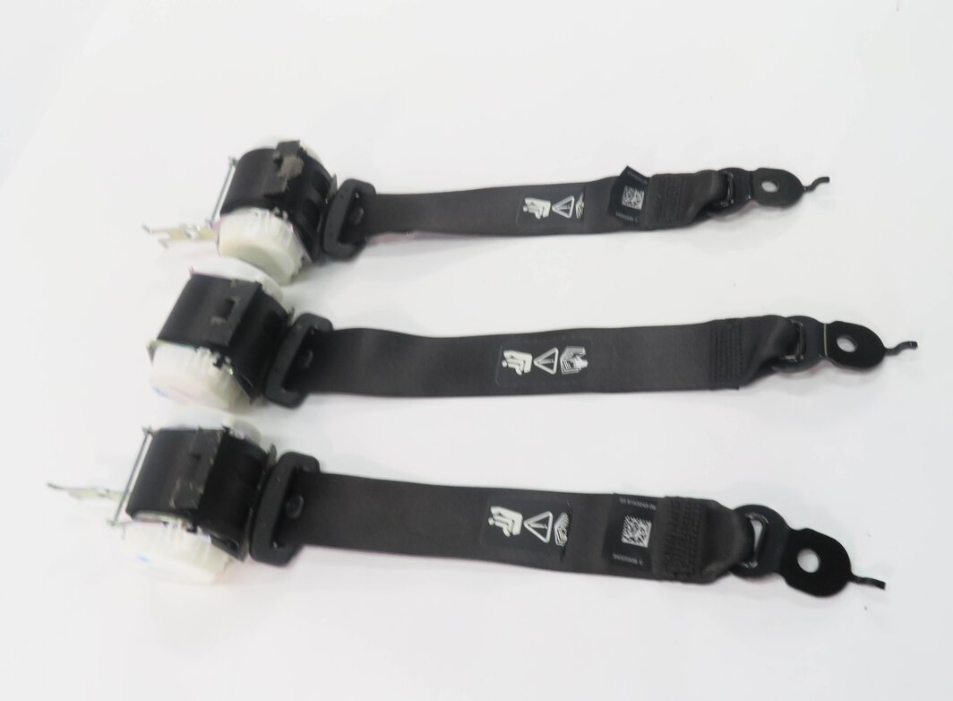 Thumbnail 3: 2011 BMW 550i (F10) REAR SEAT SEATBELT RETRACTOR SET-3 (BLACK)