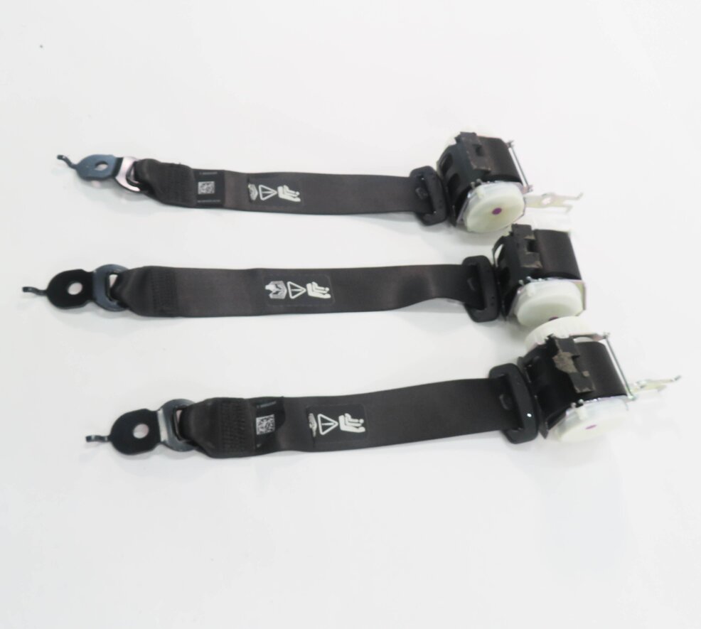 Thumbnail 4: 2011 BMW 550i (F10) REAR SEAT SEATBELT RETRACTOR SET-3 (BLACK)