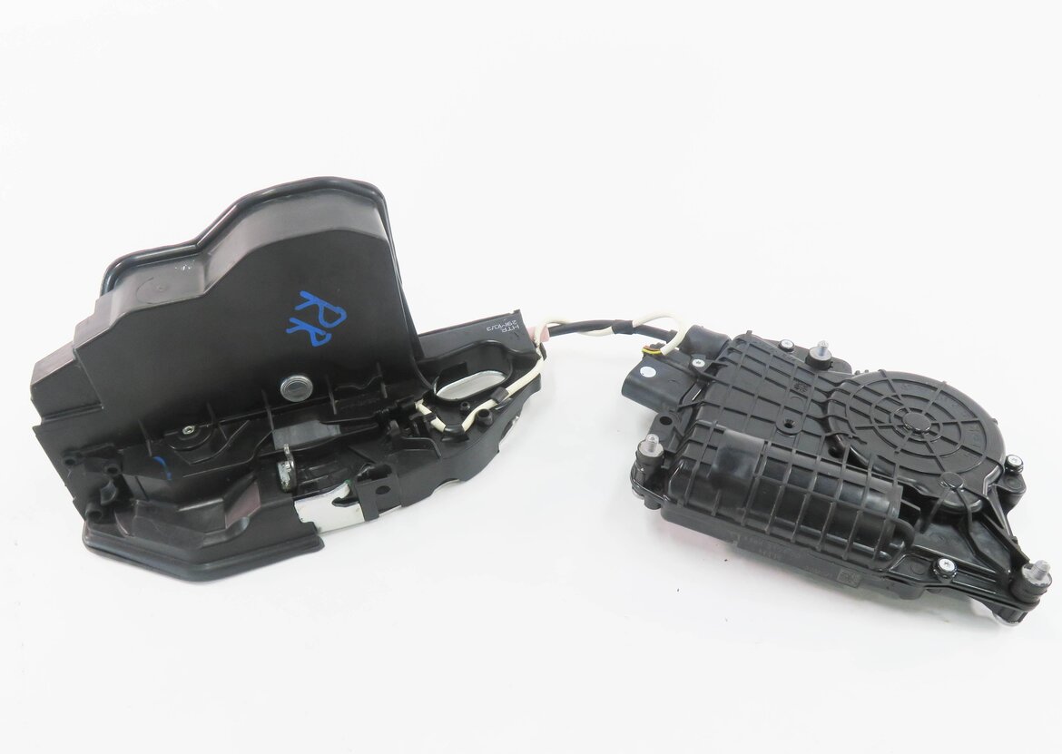 Thumbnail 2: 2011-2016 BMW 528i 535i 550i M5 (F10) RIGHT REAR DOOR LOCK LATCH (SOFT CLOSE)
