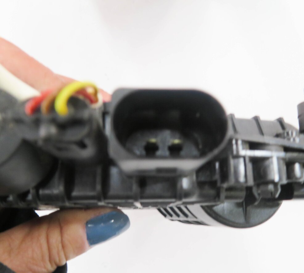 Thumbnail 8: 2011-2016 BMW 528i 535i 550i M5 (F10) RIGHT REAR DOOR LOCK LATCH (SOFT CLOSE)