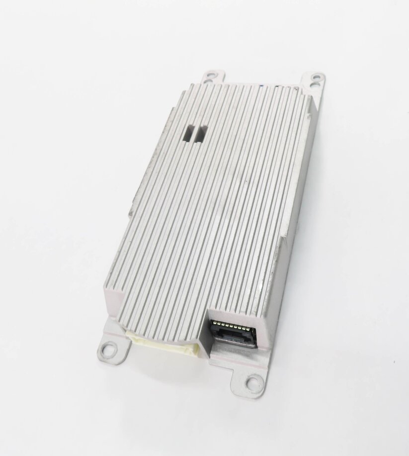 Thumbnail 4: 2011 BMW 550i (F10) BLUETOOTH TELEMATICS COMBOX COMMUNICATION CONTROL MODULE
