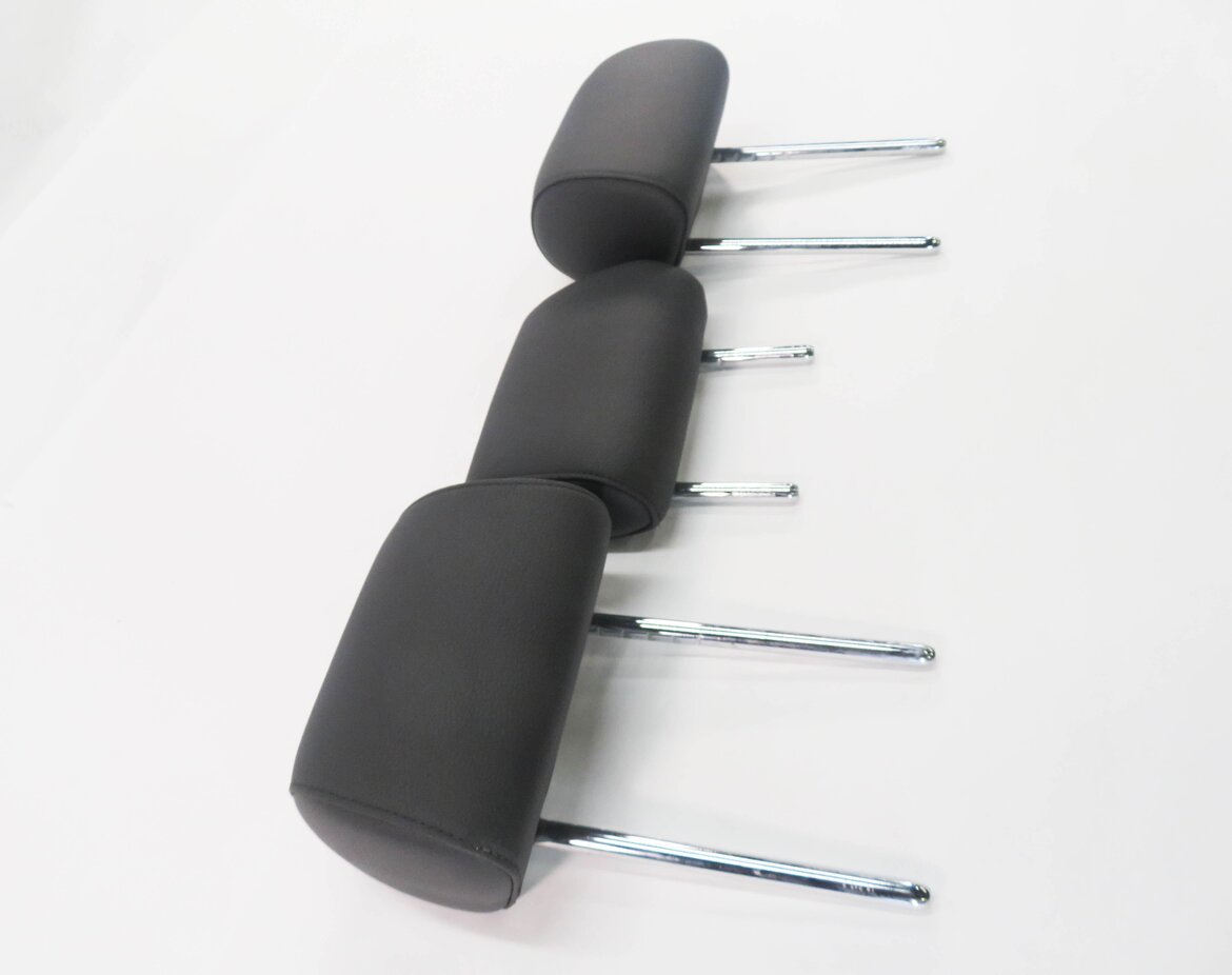 Thumbnail 3: 2011 BMW 550i (F10) REAR SEAT HEADREST SET-3 (BLACK LEATHER)