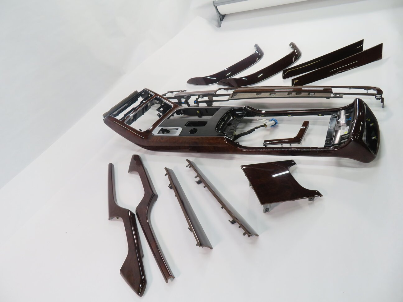 Thumbnail 14: 2011 AUDI A8 (D4 4H) DASH DOOR CONSOLE WOOD GRAIN TRIM PANEL SET
