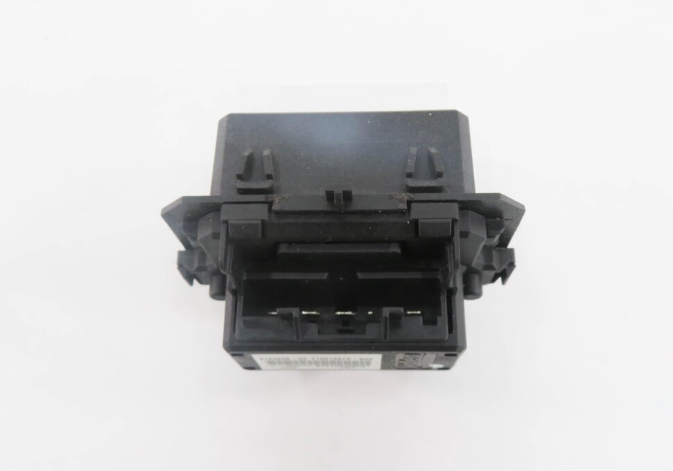 Thumbnail 5: 2012 BMW 550i (F10) FRONT HEATER A/C BLOWER FAN MOTOR SPEED RESISTOR