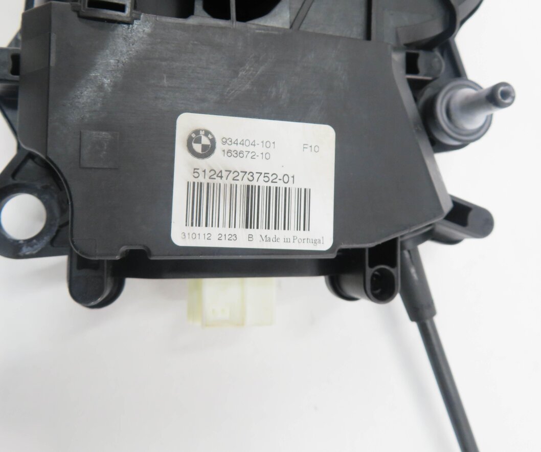 Thumbnail 7: 2012 BMW 550i (F10) REAR TRUNK LOCK LATCH SOFT CLOSE ACTUATOR MOTOR
