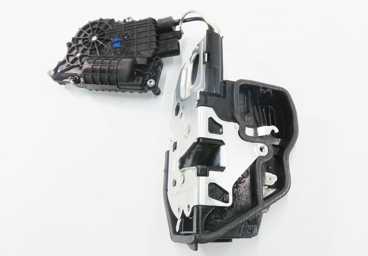 Thumbnail 7: 10-16 BMW 528i 535i 550i 750i 760i (F01 F10) RIGHT FRONT DOOR LATCH (SOFT CLOSE)