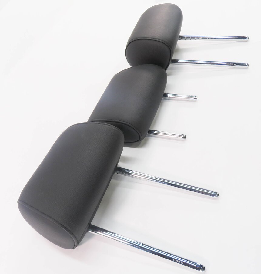Thumbnail 4: 2012 BMW 550i (F10) REAR SEAT HEADREST SET-3 (BLACK DAKOTA LEATHER LCSW)