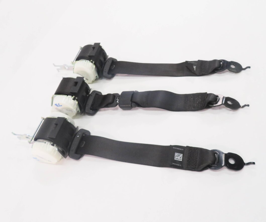 Thumbnail 4: 2012 BMW 550i (F10) REAR SEAT SEATBELT RETRACTOR SET-3 (BLACK)