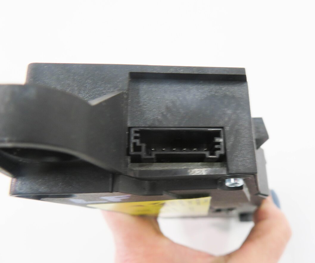 Thumbnail 8: 2012 BMW 550i (F10) LEFT FRONT DRIVER POWER SEAT ADJUSTMENT SWITCH BUTTON SET